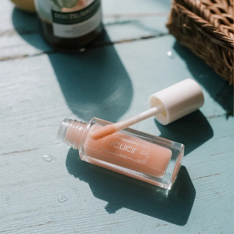 لمعان الشفاه الصافي بكميات كبيرة